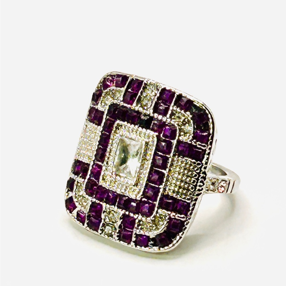Elegant Silver and Purple Geometric Ring 
Sz 8 1/2